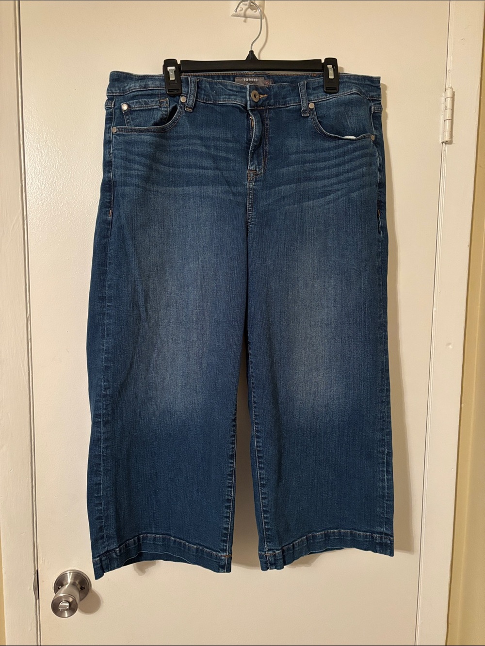 torrid Dark Blue Cropped Wide Leg Jeans